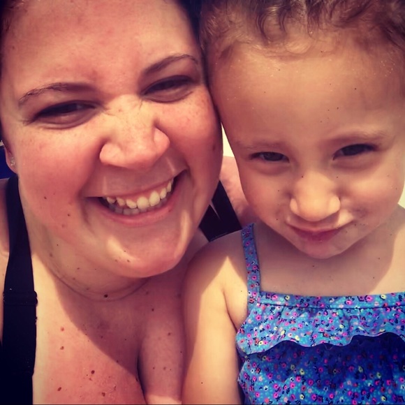 Meet your Posher, Hannah - Picture 1 of 1